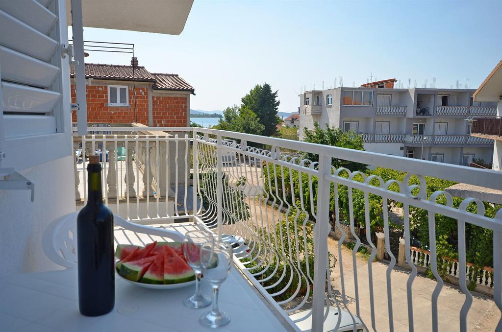 Apartments Sime Vodice Exteriör bild